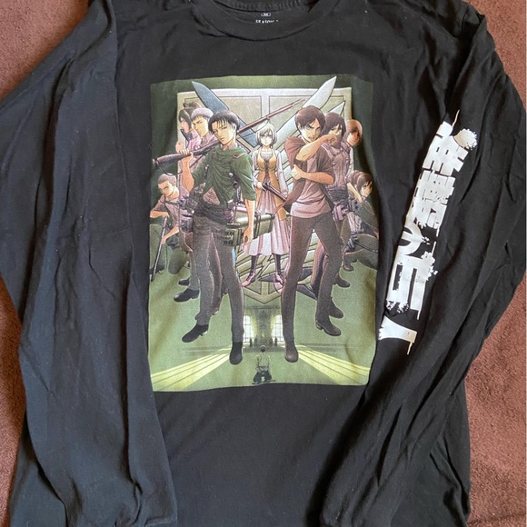 Attack on titan graphic long sleeve shirt - Picture 2 of 5